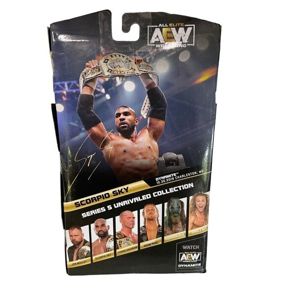 AEW Unrivaled Collection Scorpio Sky Action Figure - Picture 2 of 3